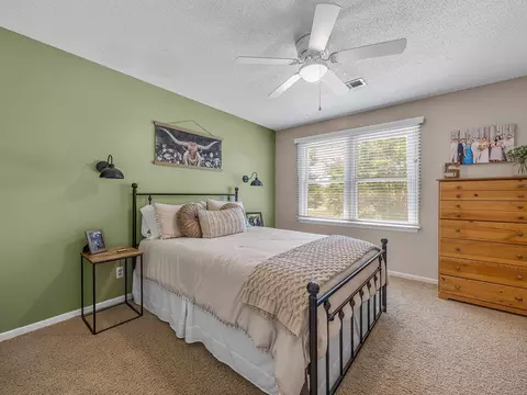 Bedroom - 300 Middleton Ct, Moore, SC 29369 photo 4 of 9
