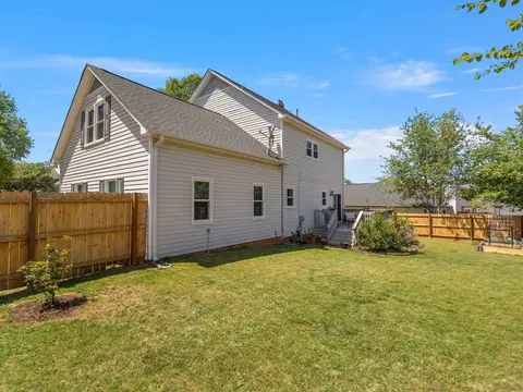 Exterior - 300 Middleton Ct, Moore, SC 29369 photo 9 of 13