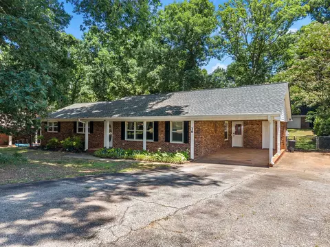 36 Annandale Dr, Boiling Springs, SC 29316