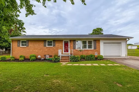 101 Huey St, Boiling Springs, SC 29316