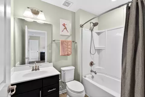 Bath - 414 Cloverland Ln, Duncan, SC 29334 photo 5 of 5