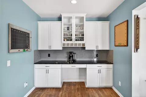 Kitchen - 414 Cloverland Ln, Duncan, SC 29334 photo 5 of 5