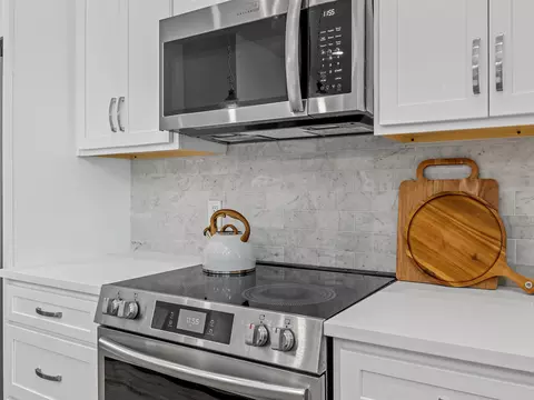 Kitchen - 128 Orchard, Moore, SC 29369 photo 3 of 7