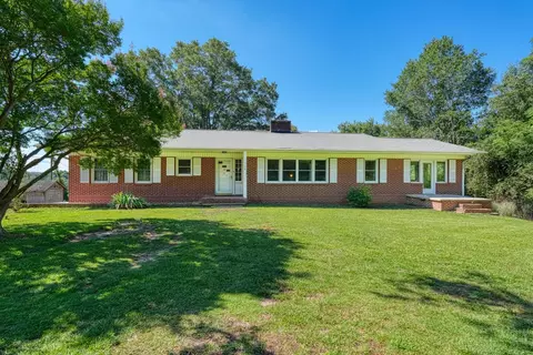 135 Skyview Dr, Spartanburg, SC 29303