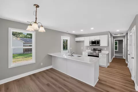 Entry Way - 157 E Third St, Gaffney, SC 29340 photo 1 of 3
