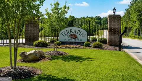 406 Terrapin Pointe Rd, Hodges, SC 29563