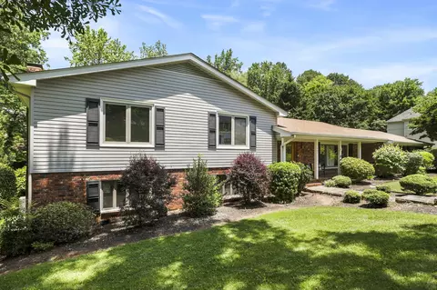 101 Mabry Dr, Spartanburg, SC 29307