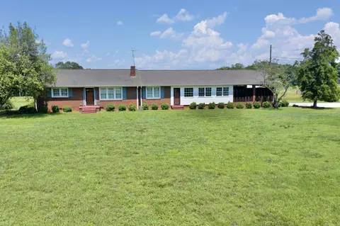 572 Green River Rd, Chesnee, SC 29323