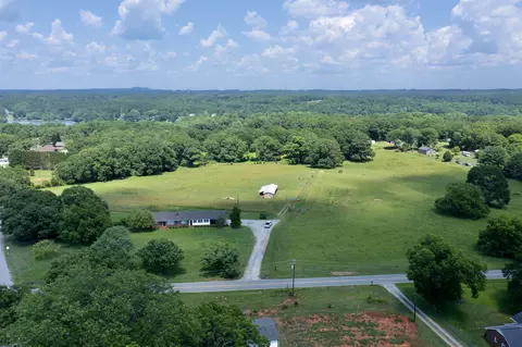 572 Green River Rd, Chesnee, SC 29323