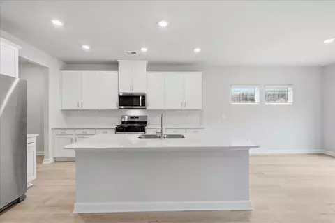 Kitchen - 1517 Switchback Cir, Moore, SC 29369 photo 1 of 3