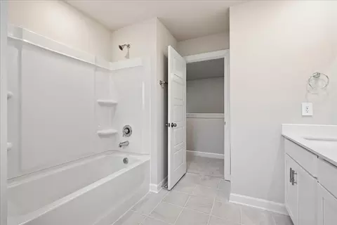 Bath - 1517 Switchback Cir, Moore, SC 29369 photo 4 of 4
