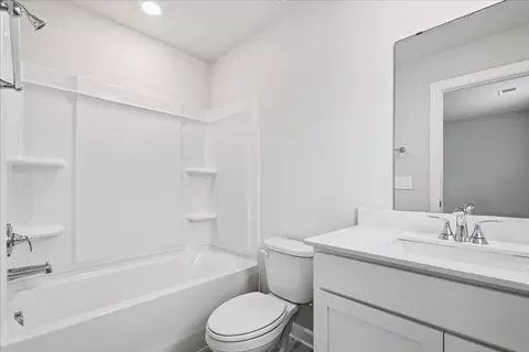 Bath - 1517 Switchback Cir, Moore, SC 29369 photo 3 of 4