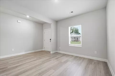 Living - 1517 Switchback Cir, Moore, SC 29369 photo 1 of 4