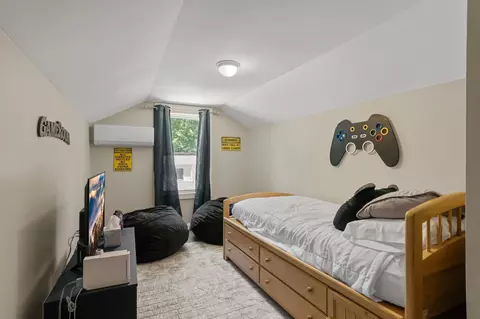 Bedroom - 105 Walker Rd, Campobello, SC 29322 photo 7 of 7
