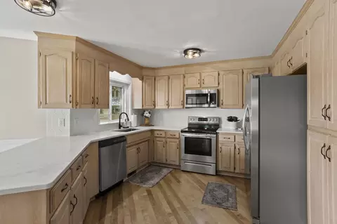 Kitchen - 105 Walker Rd, Campobello, SC 29322 photo 2 of 3