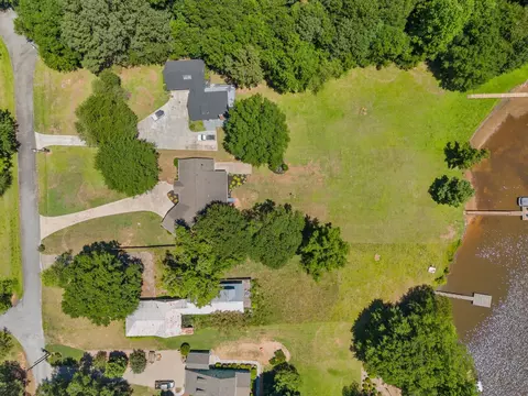 View/Area - 105 Walker Rd, Campobello, SC 29322 photo 3 of 9