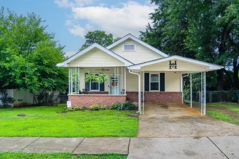 76 Lawrence St, Lyman, SC 29365