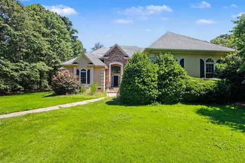 230 Carole Courtney Rd, Cowpens, SC 29330