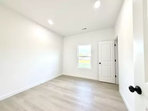 Bedroom - 1519 Settle Rd, Inman, SC 29349 photo 3 of 4