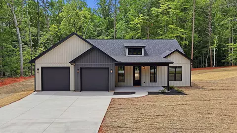2835 Melvin Hill Rd, Campobello, SC 29322