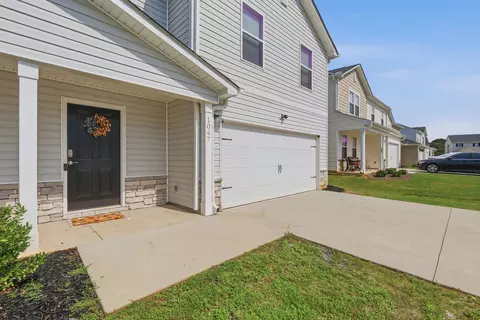 Exterior - 1047 Dobson Meadows Dr, Greer, SC 29651 photo 3 of 4