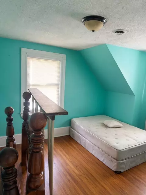 Bedroom - 441 E Buford St, Gaffney, SC 29340 photo 3 of 4