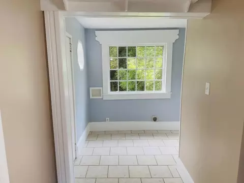 Entry Way - 441 E Buford St, Gaffney, SC 29340 photo 1 of 2
