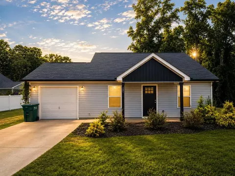 287 Panorama Dr, Boiling Springs, SC 29316