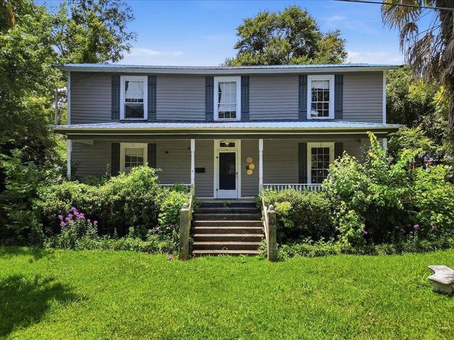 419 Academy St, Laurens, SC 29360