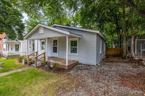 210 E Hampton St, Laurens, SC 29360 photo 2