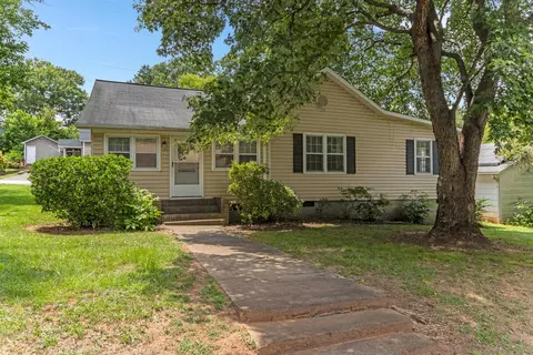 11 Beech St, Spartanburg, SC 29303
