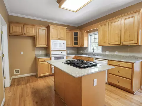 Kitchen - 240 Cedar Bluff Dr, Moore, SC 29369 photo 2 of 3