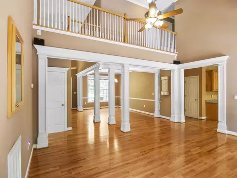 Living - 240 Cedar Bluff Dr, Moore, SC 29369 photo 3 of 9