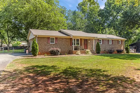 113 Hilldale Dr, Boiling Springs, SC 29316