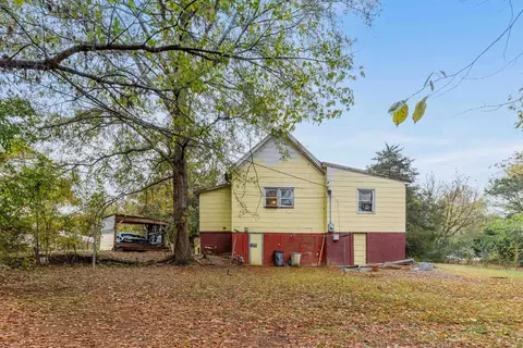 Exterior - 309 Flat Dr, Buffalo, SC 29321 photo 6 of 9