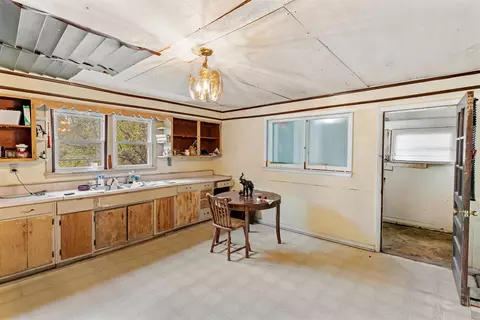 Kitchen - 309 Flat Dr, Buffalo, SC 29321 photo 1 of 2