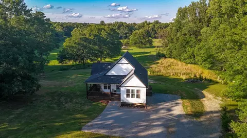 199 Fairway Dr, Union, SC 29379 photo 2