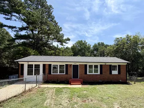 108 Ashmore Ave, Gaffney, SC 29340
