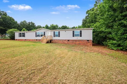 Exterior - 205 Dillon St, Chesnee, SC 29323 photo 3 of 4