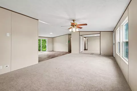 Living - 205 Dillon St, Chesnee, SC 29323 photo 2 of 2