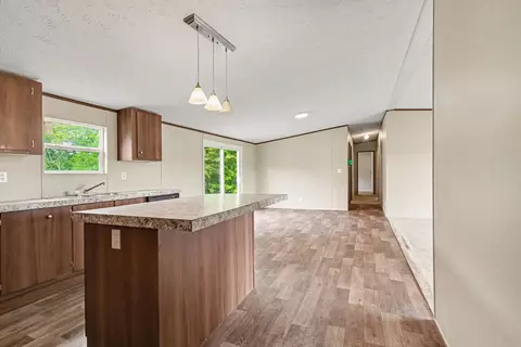 Entry Way - 205 Dillon St, Chesnee, SC 29323 photo 1 of 2