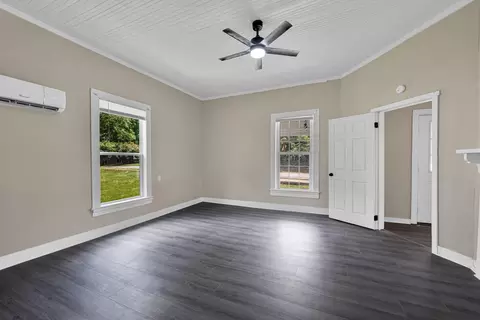Living - 201 Hammett St, Honea Path, SC 29654 photo 3 of 3