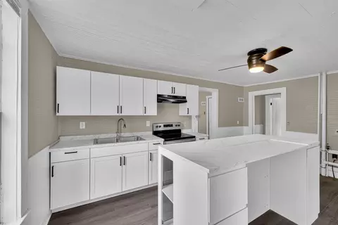 Kitchen - 201 Hammett St, Honea Path, SC 29654 photo 2 of 2