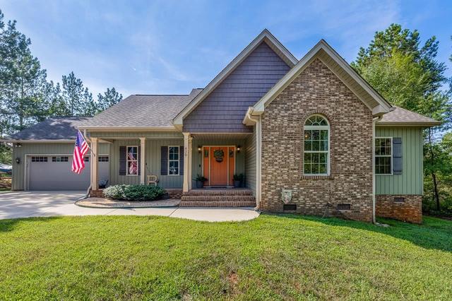 430 Sparkling Waters Ln, Chesnee, SC 29323