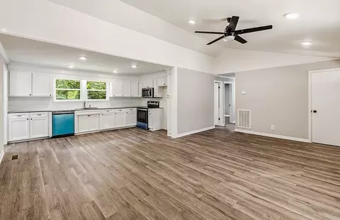 139 E Forest Dr, Union, SC 29379 photo 7