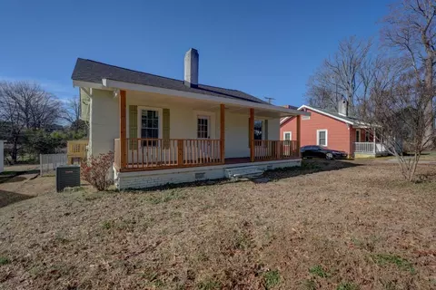 7 Ross St, Greenville, SC 29611