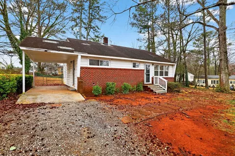 325 Merideth Cir, Spartanburg, SC 29306
