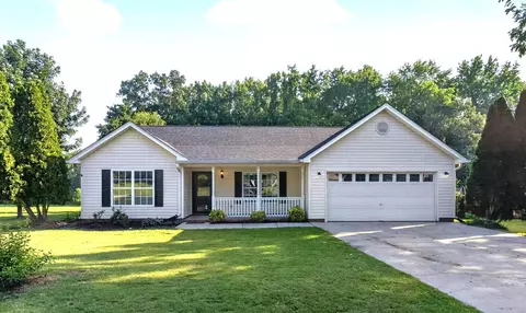 20 Two Gait Ln, Simpsonville, SC 29680