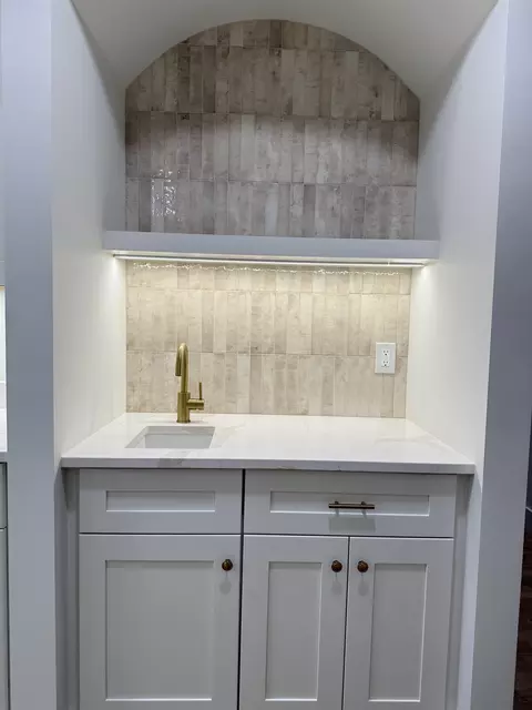 Kitchen - 141 Babb Rd, Campobello, SC 29322 photo 5 of 6