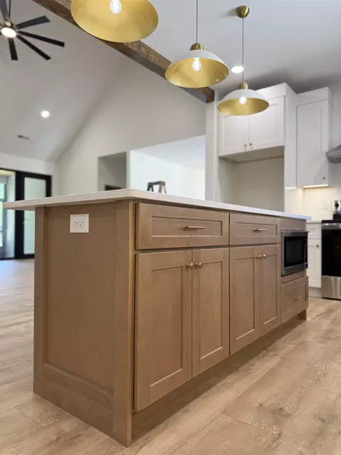Kitchen - 141 Babb Rd, Campobello, SC 29322 photo 3 of 6